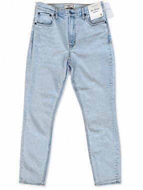 Abercrombie & Fitch Light Wash High-Rise Skinny Jeans, Size 8 NWT